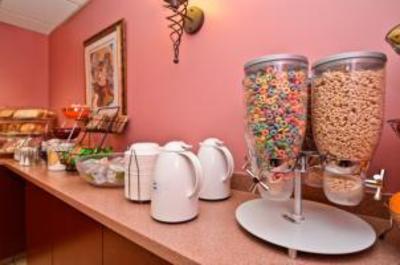 фото отеля BEST WESTERN Inn - On the Avenue