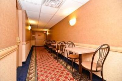 фото отеля BEST WESTERN Inn - On the Avenue