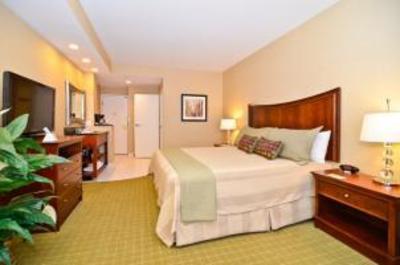 фото отеля BEST WESTERN Inn - On the Avenue