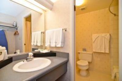 фото отеля BEST WESTERN Inn - On the Avenue
