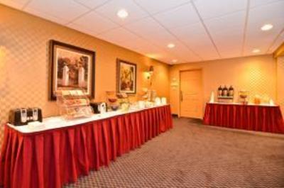 фото отеля BEST WESTERN Inn - On the Avenue