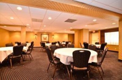 фото отеля BEST WESTERN Inn - On the Avenue
