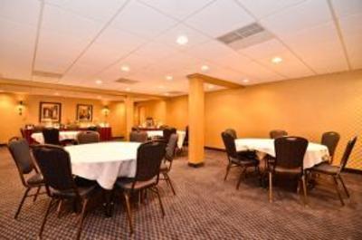 фото отеля BEST WESTERN Inn - On the Avenue