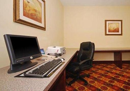 фото отеля Comfort Suites Montgomery