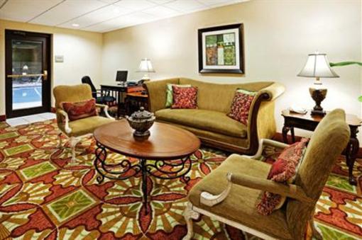 фото отеля Holiday Inn Express Pineville