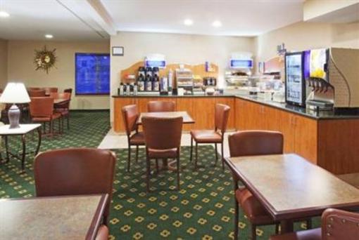 фото отеля Holiday Inn Express La Junta-Hwy 50