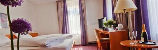 фото отеля Hotel Rieckmanns Gasthof Bispingen