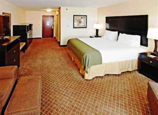 фото отеля Holiday Inn Express Hotel & Suites Pine Bluff