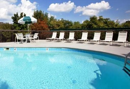 фото отеля Holiday Inn Express Roanoke-Civic Center