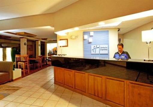 фото отеля Holiday Inn Express Roanoke-Civic Center