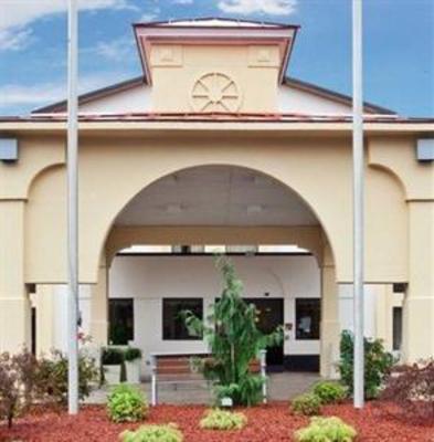 фото отеля Holiday Inn Express Roanoke-Civic Center