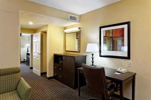 фото отеля Holiday Inn Express Hotel & Suites Evansville