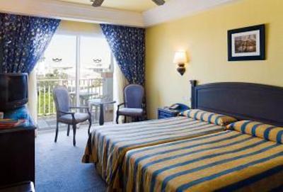 фото отеля Riu Chiclana Club Hotel