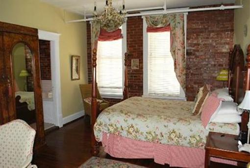 фото отеля StoneFort Inn Chattanooga