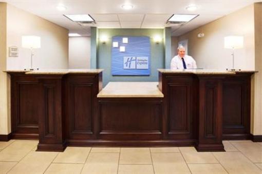 фото отеля Holiday Inn Express Hotel & Suites Cincinnati SE Newport
