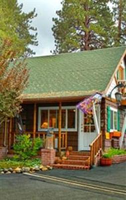 фото отеля Red Wolf Lakeside Lodge
