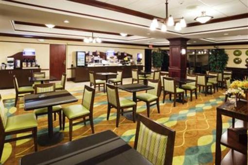 фото отеля Holiday Inn Express Hotel & Suites Lebanon (Tennessee)