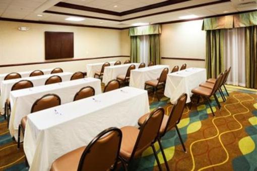 фото отеля Holiday Inn Express Hotel & Suites Lebanon (Tennessee)