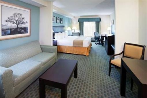 фото отеля Holiday Inn Express Hotel & Suites Lebanon (Tennessee)