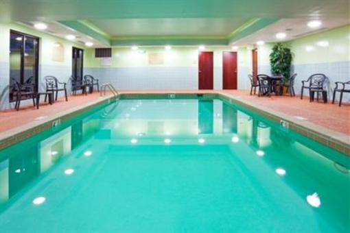 фото отеля Holiday Inn Express Hotel & Suites Lebanon (Tennessee)