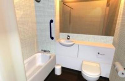 фото отеля Travelodge Hotel Bristol