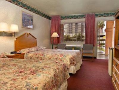 фото отеля Travelodge Hotel Long Beach