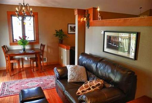 фото отеля Harrison House Suites