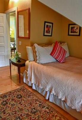 фото отеля Harrison House Suites