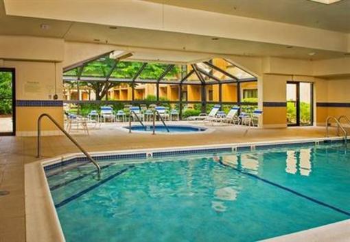фото отеля Courtyard by Marriott Andover