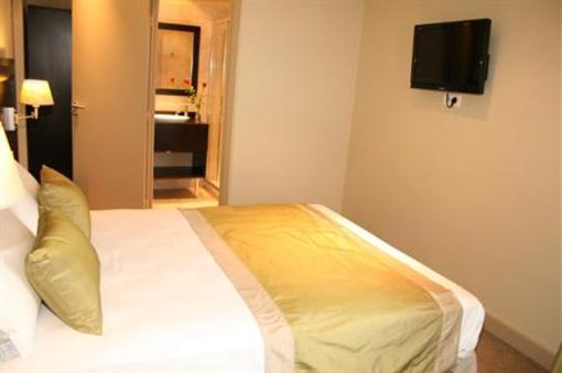 фото отеля La Place Hotel Antibes