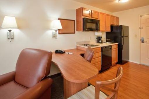 фото отеля Candlewood Suites Springfield South