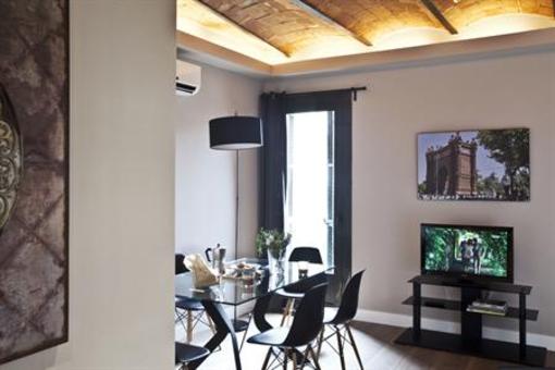 фото отеля Apartments in Barcelona Eixample-Miro
