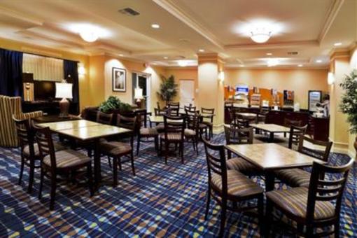 фото отеля Holiday Inn Express Hotel & Suites Fort Pierce West