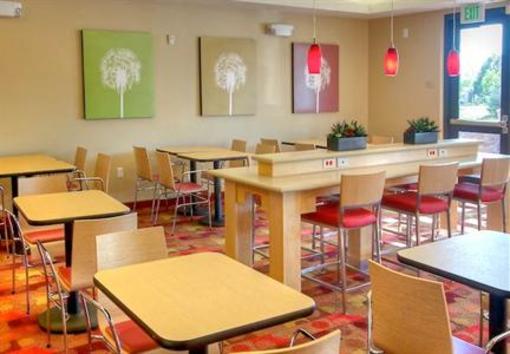 фото отеля TownePlace Suites by Marriott Denver Airport Fitzsimons