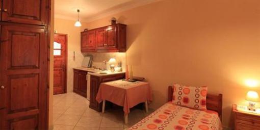 фото отеля Arazzo Apartments & Studios