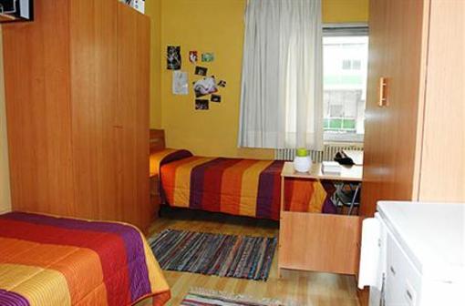 фото отеля Hostal San Marius Muntaner Barcelona