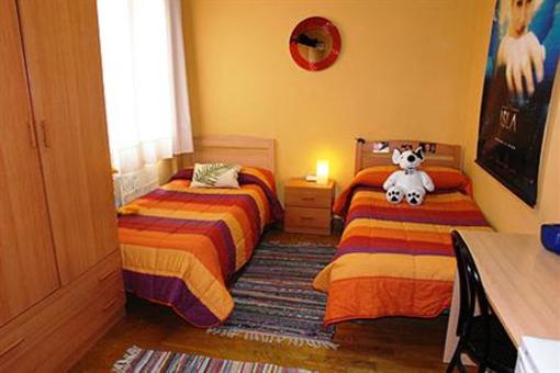 фото отеля Hostal San Marius Muntaner Barcelona