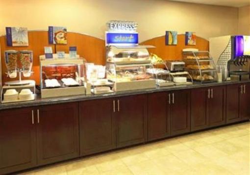 фото отеля Holiday Inn Express Hotel & Suites Henderson-Traffic Star