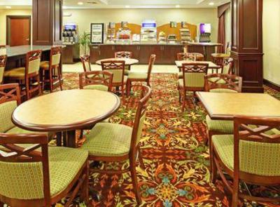 фото отеля Holiday Inn Express Hotel & Suites Henderson-Traffic Star
