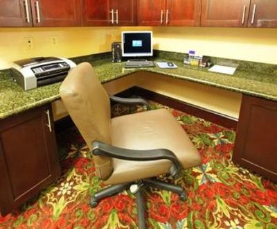 фото отеля Holiday Inn Express Hotel & Suites Henderson-Traffic Star