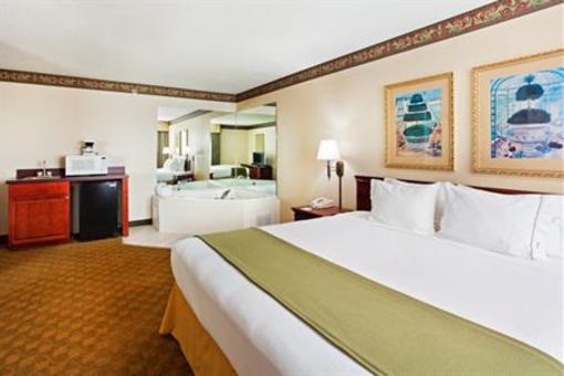 фото отеля Holiday Inn Express Nicholasville