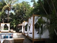 Copacabana Hotel & Suites