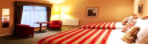 фото отеля Brown Trout Golf & Country Inn Aghadowey Coleraine