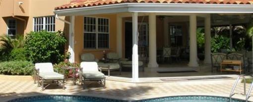 фото отеля Paradise Discovery Beach Villa-Discovery Bay