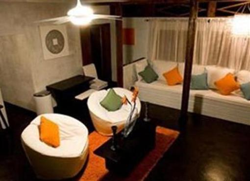 фото отеля Paradise Discovery Beach Villa-Discovery Bay