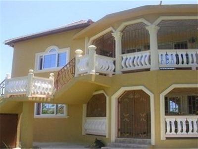 фото отеля Paradise Discovery Beach Villa-Discovery Bay