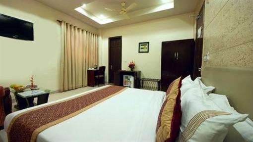фото отеля Cosy Grand Hotel New Delhi