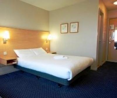 фото отеля Travelodge Hotel Ennis Road Limerick