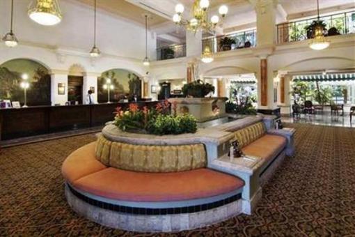 фото отеля Embassy Suites Santa Ana - Orange County Airport North