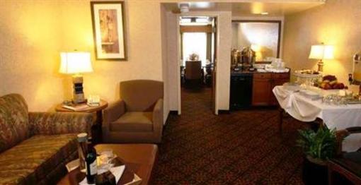 фото отеля Embassy Suites Santa Ana - Orange County Airport North